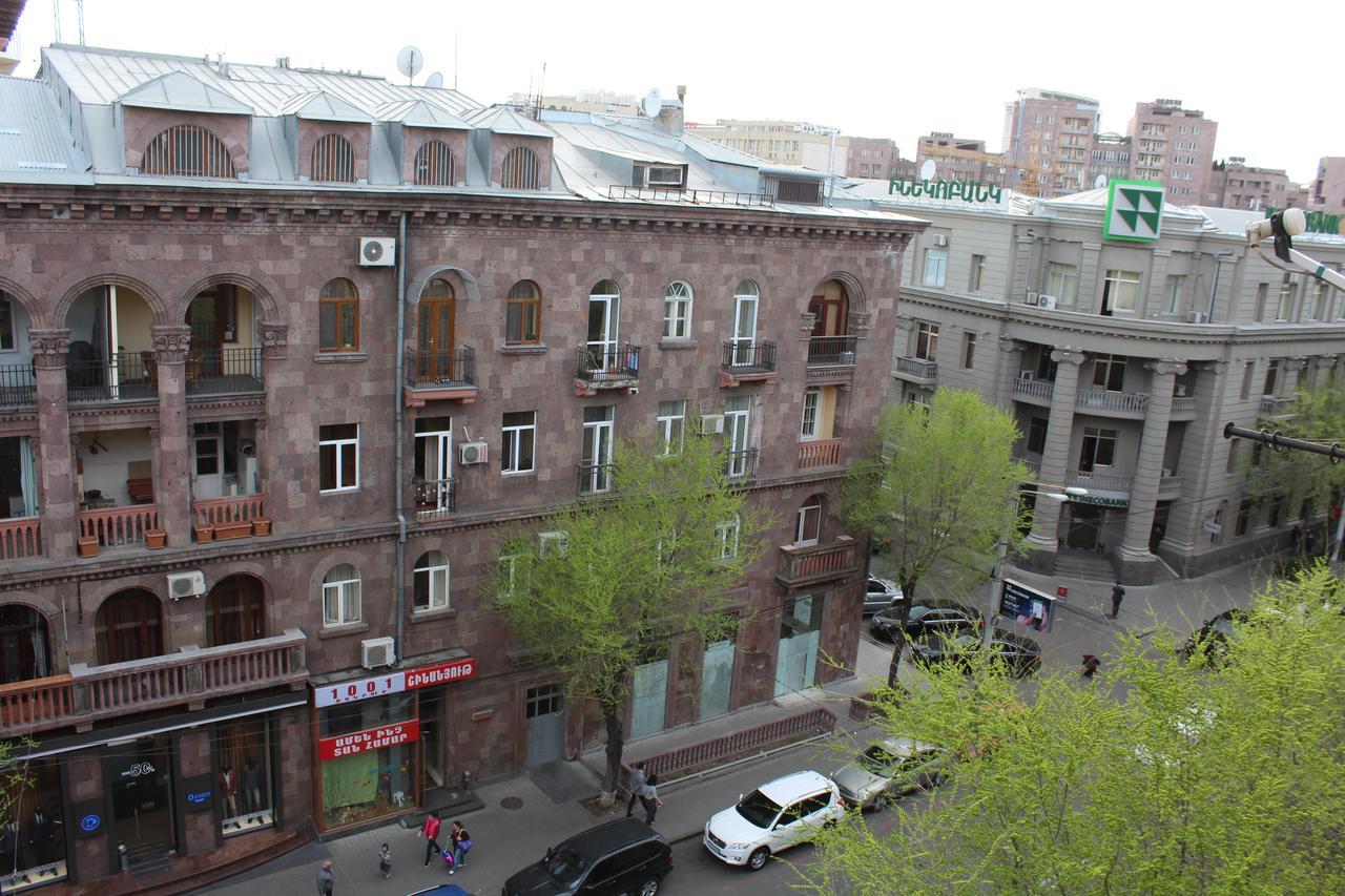 Super Location - Shared Bathroom And Kitchen Yerevan Luaran gambar